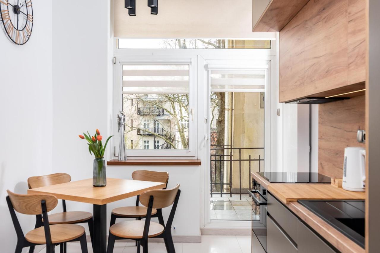 Premium Splendid Old Town Suites - By Upstairs Krasków Εξωτερικό φωτογραφία
