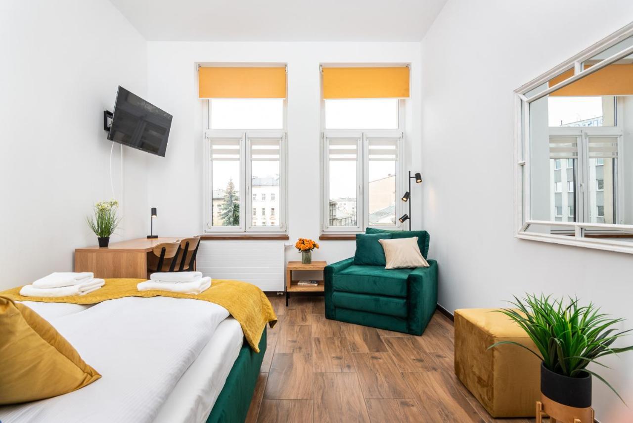 Premium Splendid Old Town Suites - By Upstairs Krasków Εξωτερικό φωτογραφία