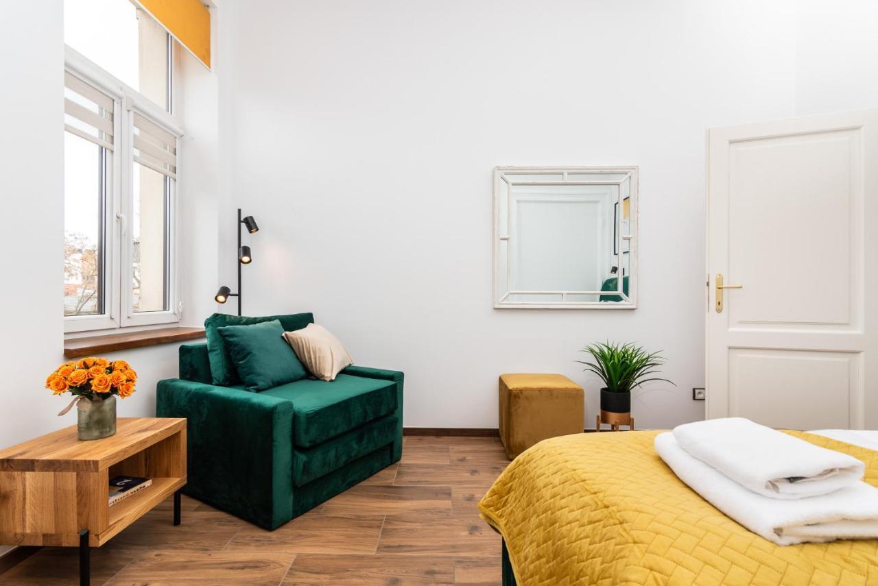 Premium Splendid Old Town Suites - By Upstairs Krasków Εξωτερικό φωτογραφία