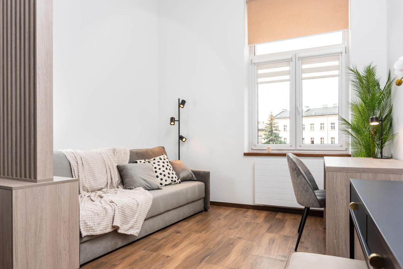 Premium Splendid Old Town Suites - By Upstairs Krasków Εξωτερικό φωτογραφία